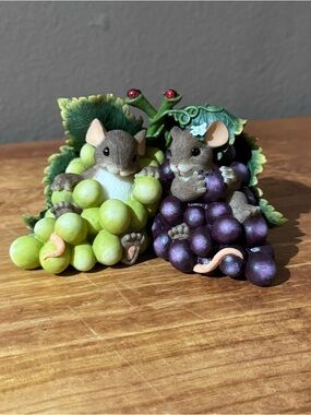 🍇 Charming Tails “I’m So Grape-Ful For You” Item #89/170 ~ Fitz and Floyd